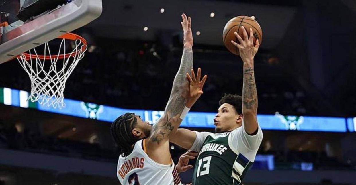 九游游戏旧版本-离谱！国际比赛日密尔沃基雄鹿备战意甲冲刺阶段巴塞罗那调整名单以备足总杯，克里夫兰骑士围绕欧超杯战术微调(燃烧克里夫兰第3季)